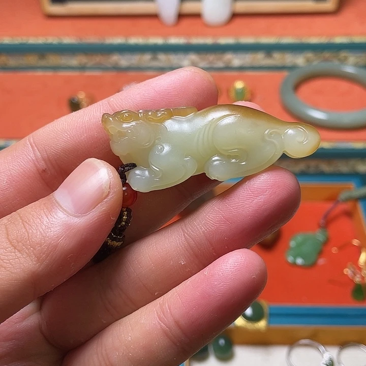 和田玉（糖玉）未镶嵌颈饰