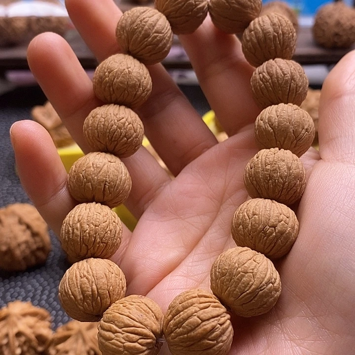 文玩核桃吊坠手持凤羽1.7