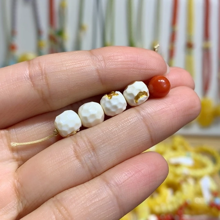 仲***夏未镶嵌南红玛瑙珠宝半成品配饰
