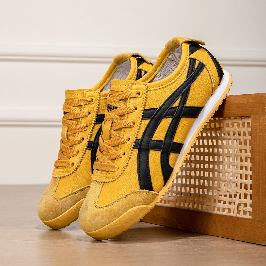 透气休闲轻便时尚百搭休闲男款2025今年流行国货运动鞋板鞋