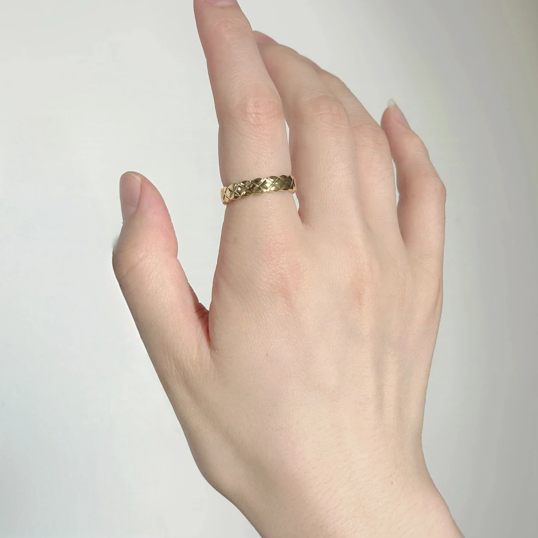 钛钢戒指 8745金色格纹食指戒素戒简约网红轻奢小众指环ins女