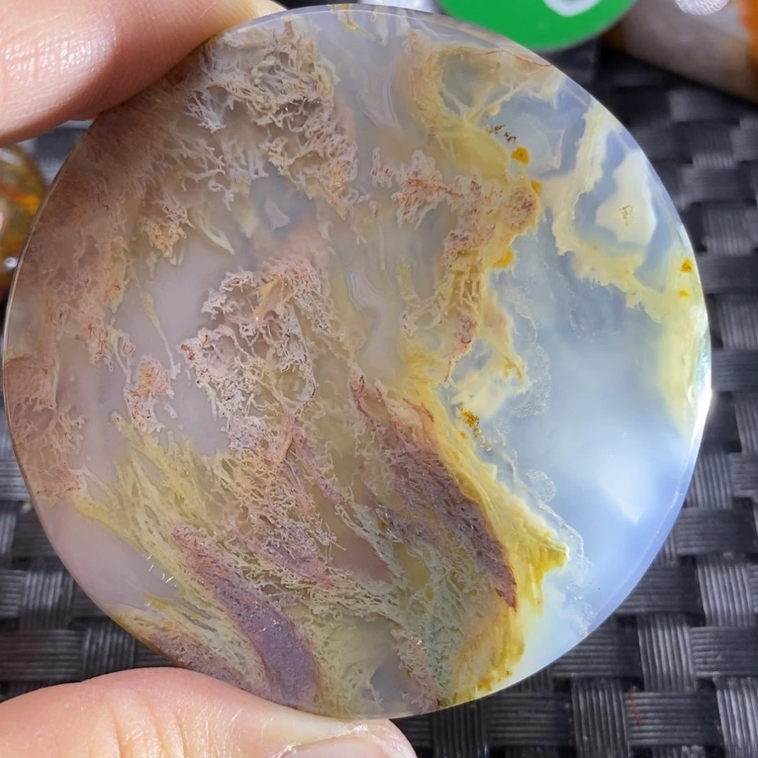 未镶嵌颈饰玛瑙/玉髓米**图