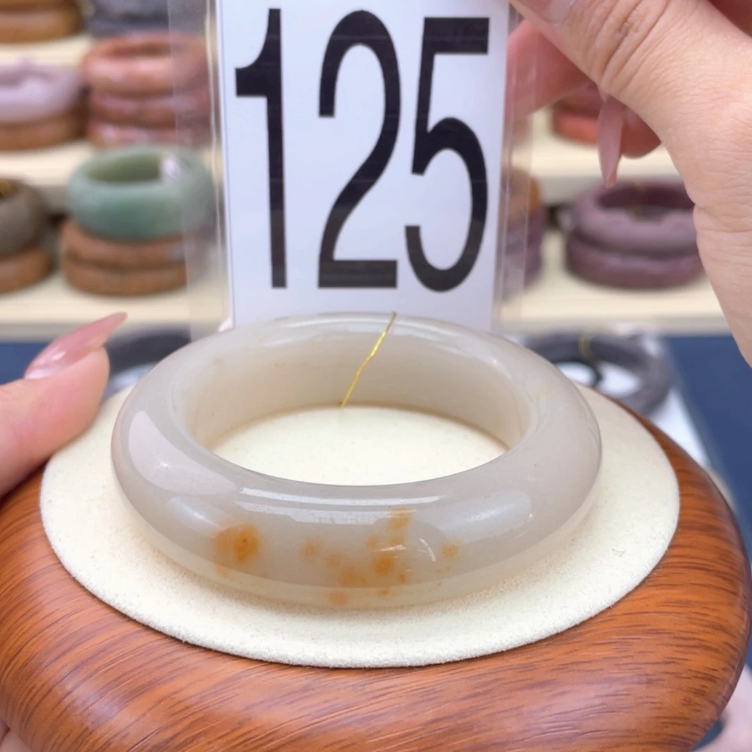 【闪购商品】石英质玉手镯未镶嵌