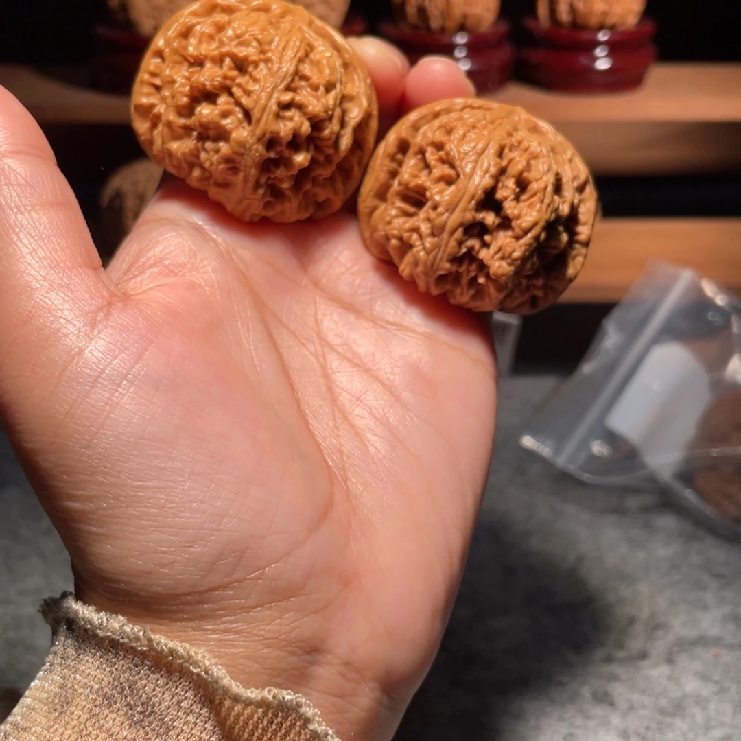 在***端手串/手链核桃粗筋红皮45