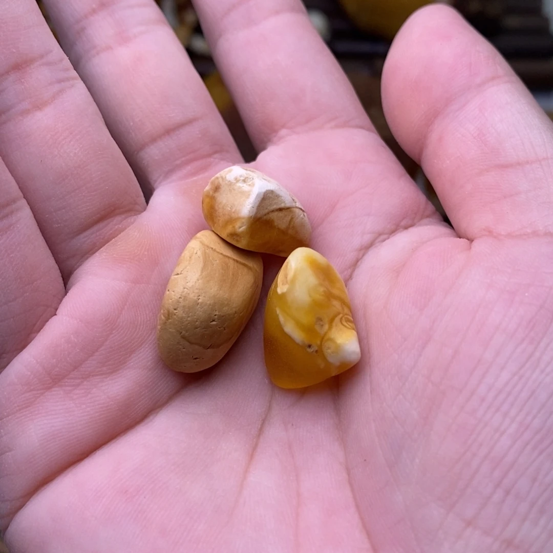 岩***弟定制琥珀天然蜜蜡