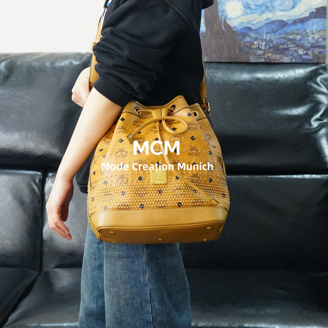 95新 MCM 干邑色抽绳水桶包/HD01611054/1054