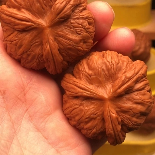 文玩核桃吊坠万****?核桃