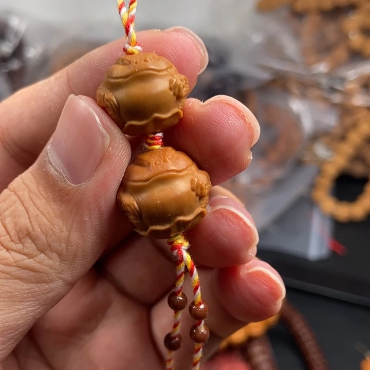 猴头核桃吊坠文玩手串