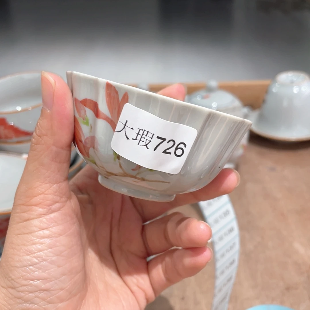 釉下手绘茶具微瑕