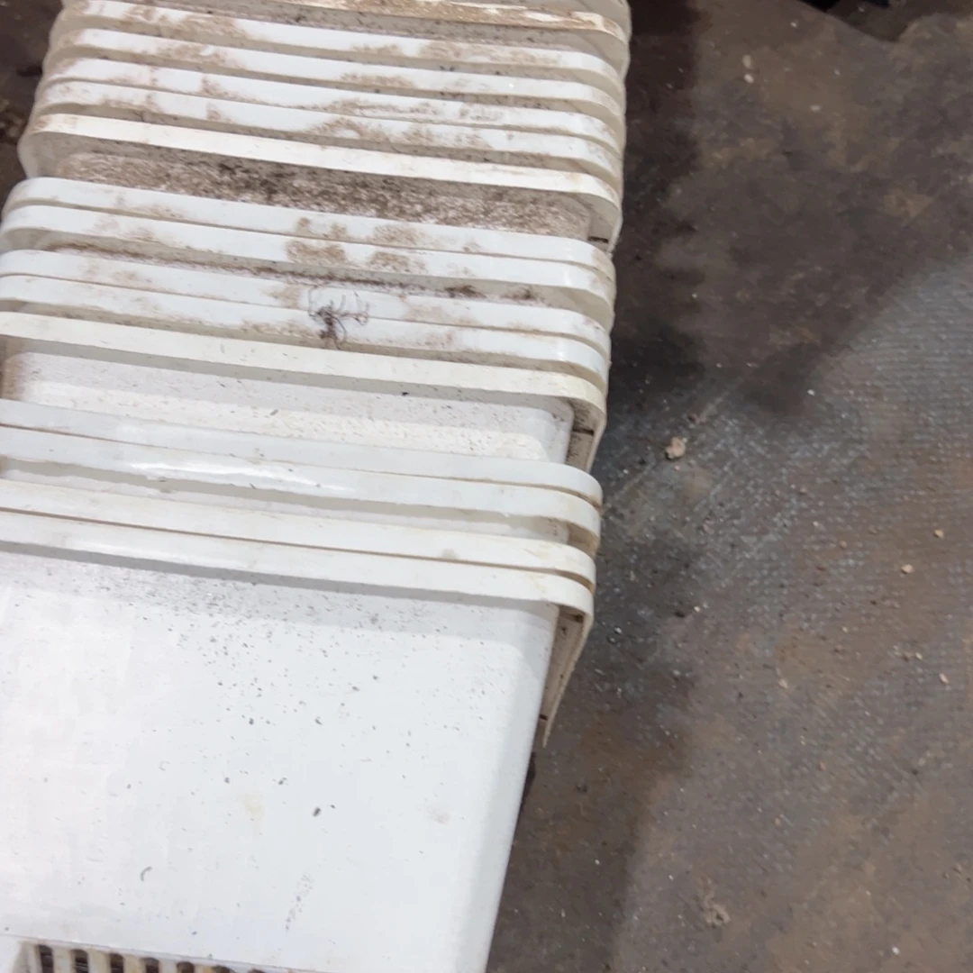 白方180盆17.5口径 12高 10个