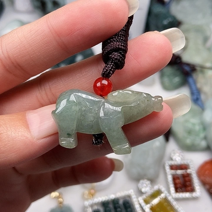 颈饰未镶嵌翡翠翡翠