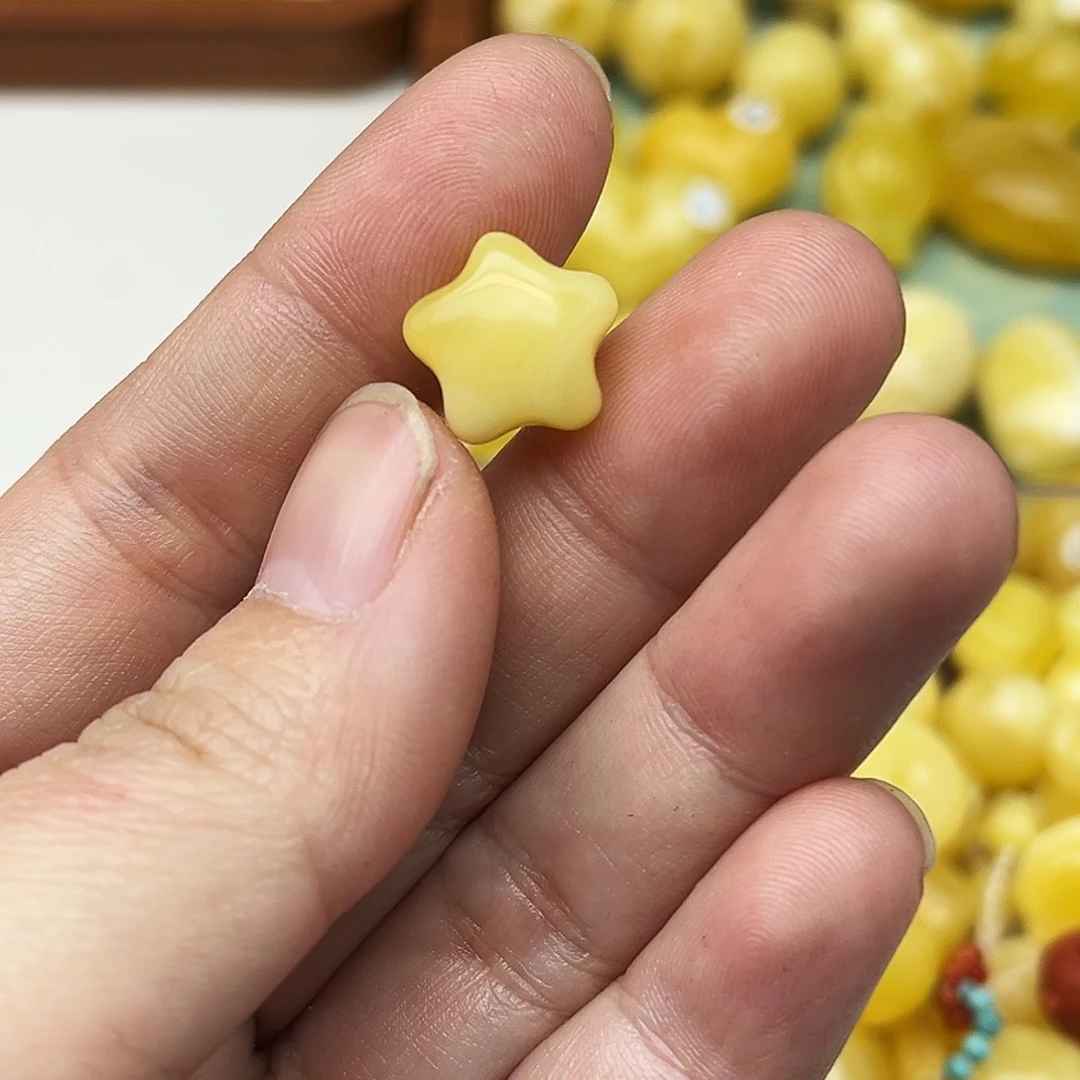 蜜蜡未镶嵌裸石天然