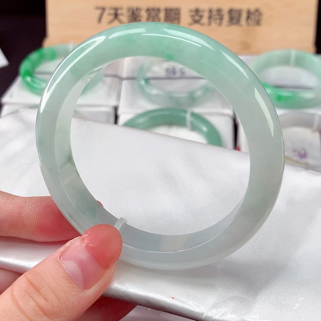 未镶嵌手镯翡翠翡翠