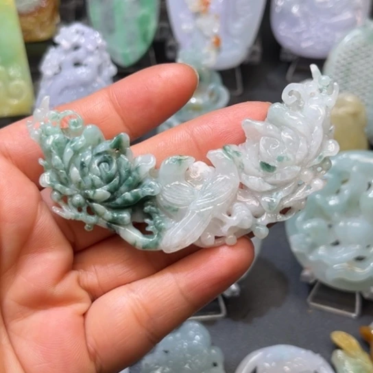 翡翠未镶嵌颈饰翡翠