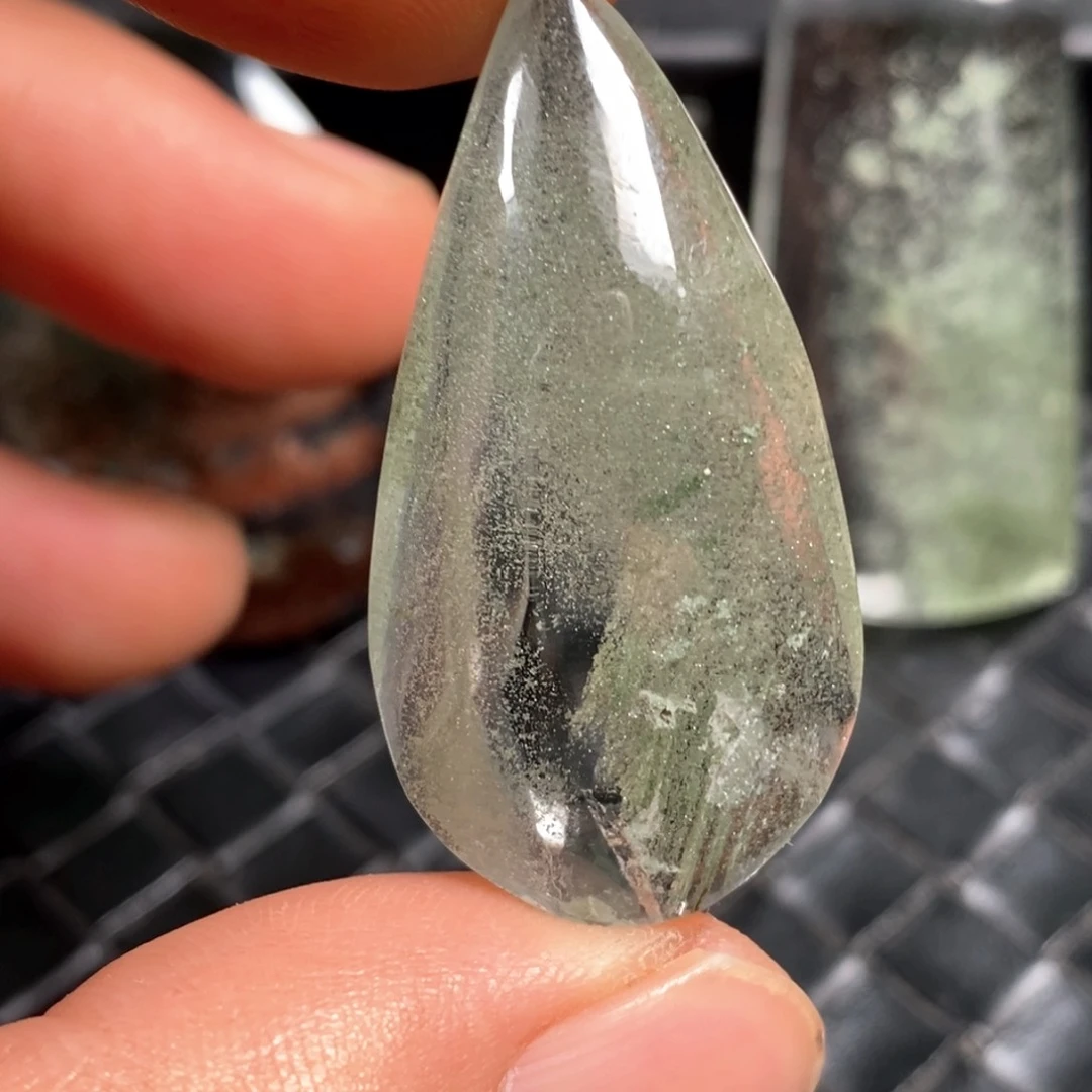 未镶嵌颈饰水晶水晶