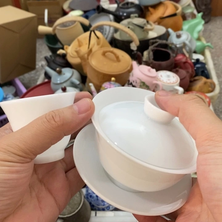 陶瓷艺术品及陶瓷壶