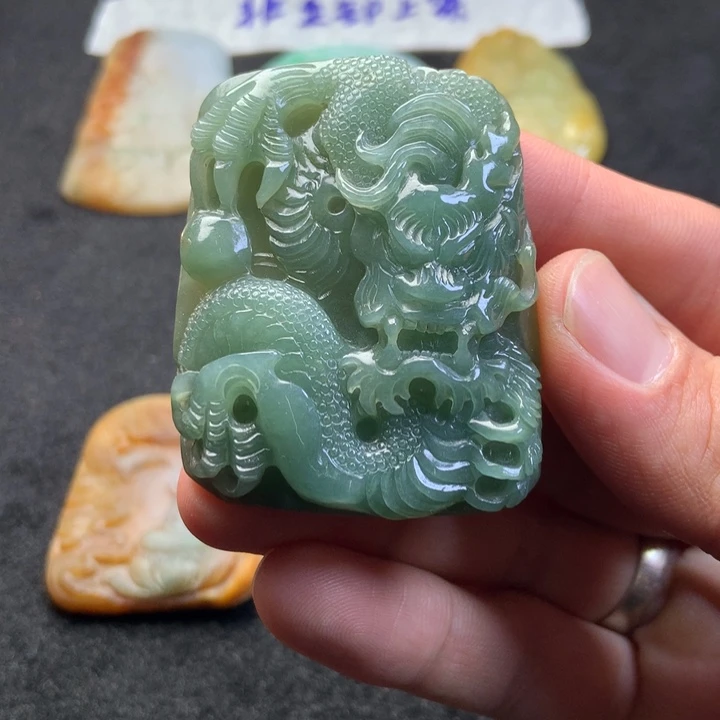 定制翡翠未镶嵌翡翠