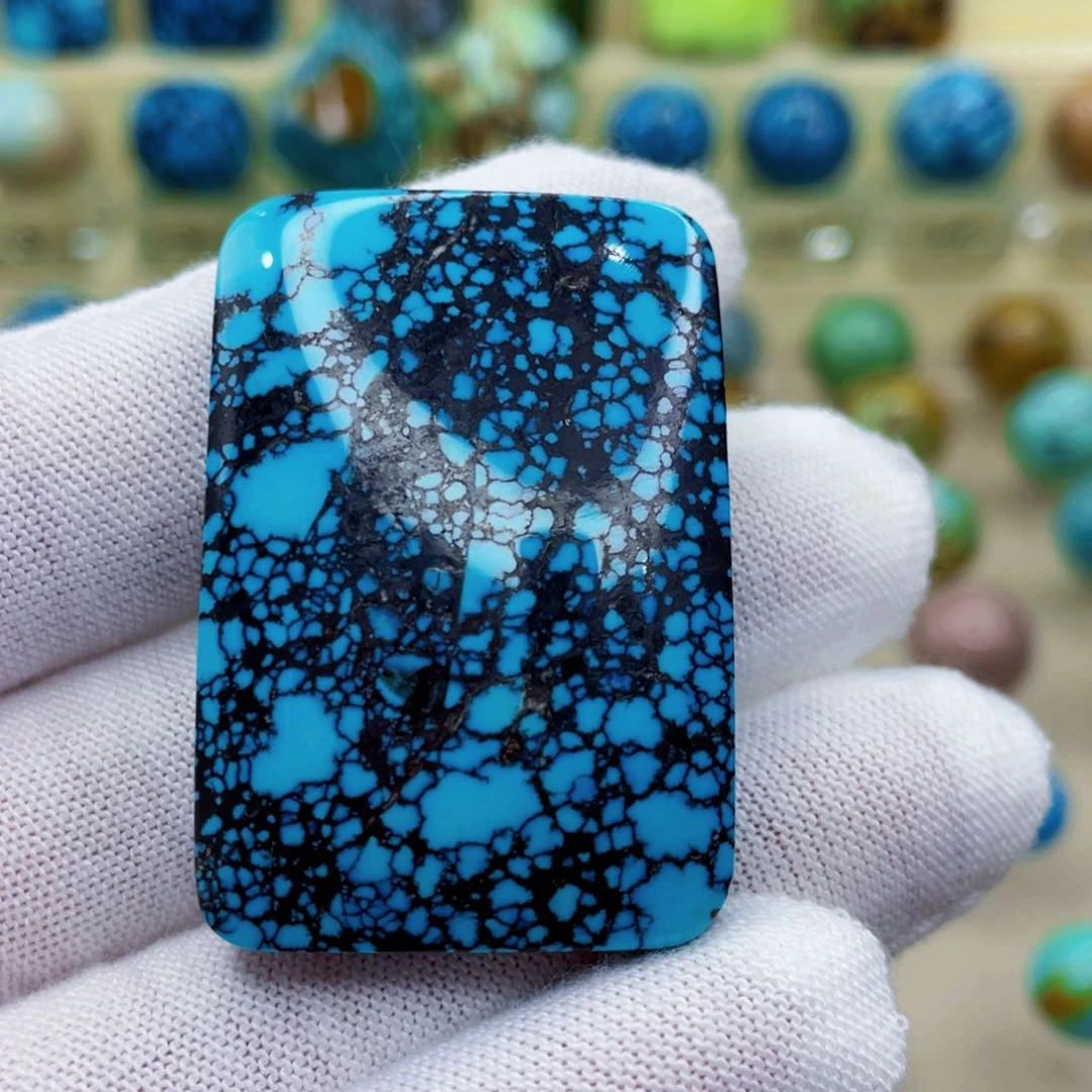 未镶嵌绿松石颈饰