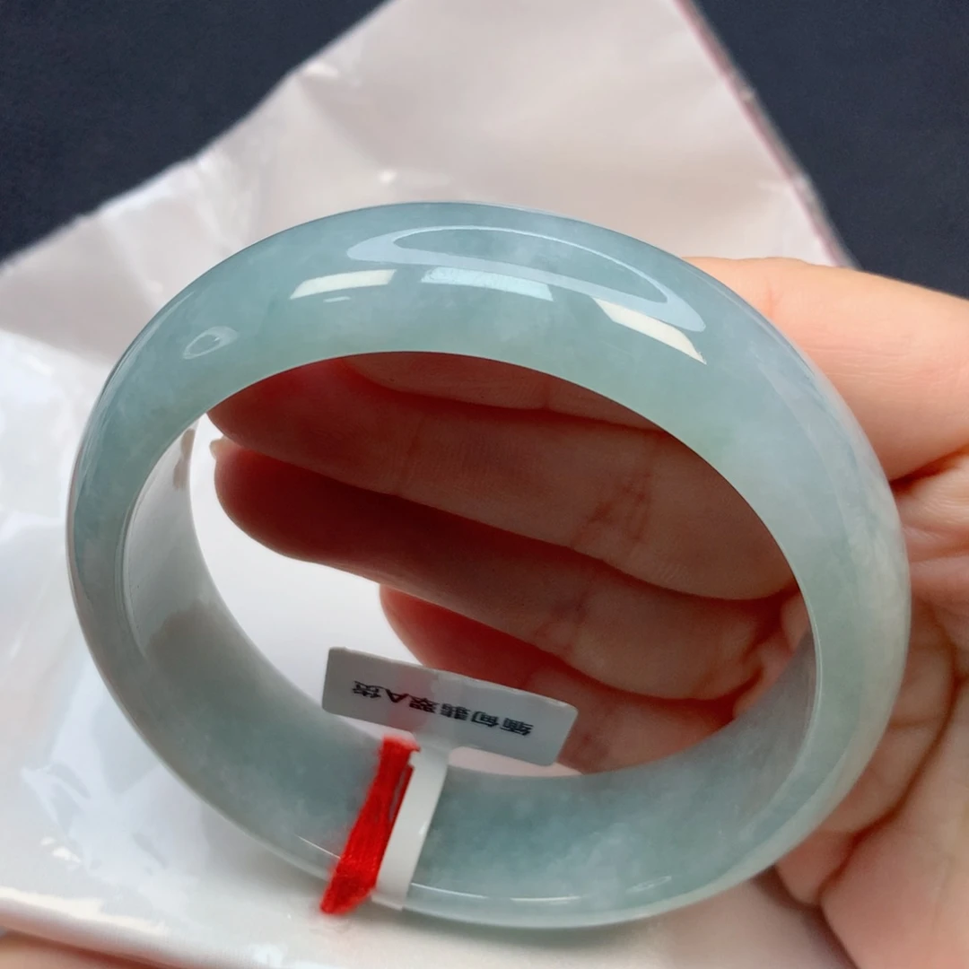 翡翠手镯未镶嵌59-60蓝底轮胎