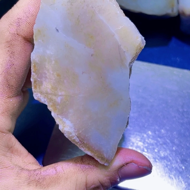 和田玉未镶嵌珠宝半成品