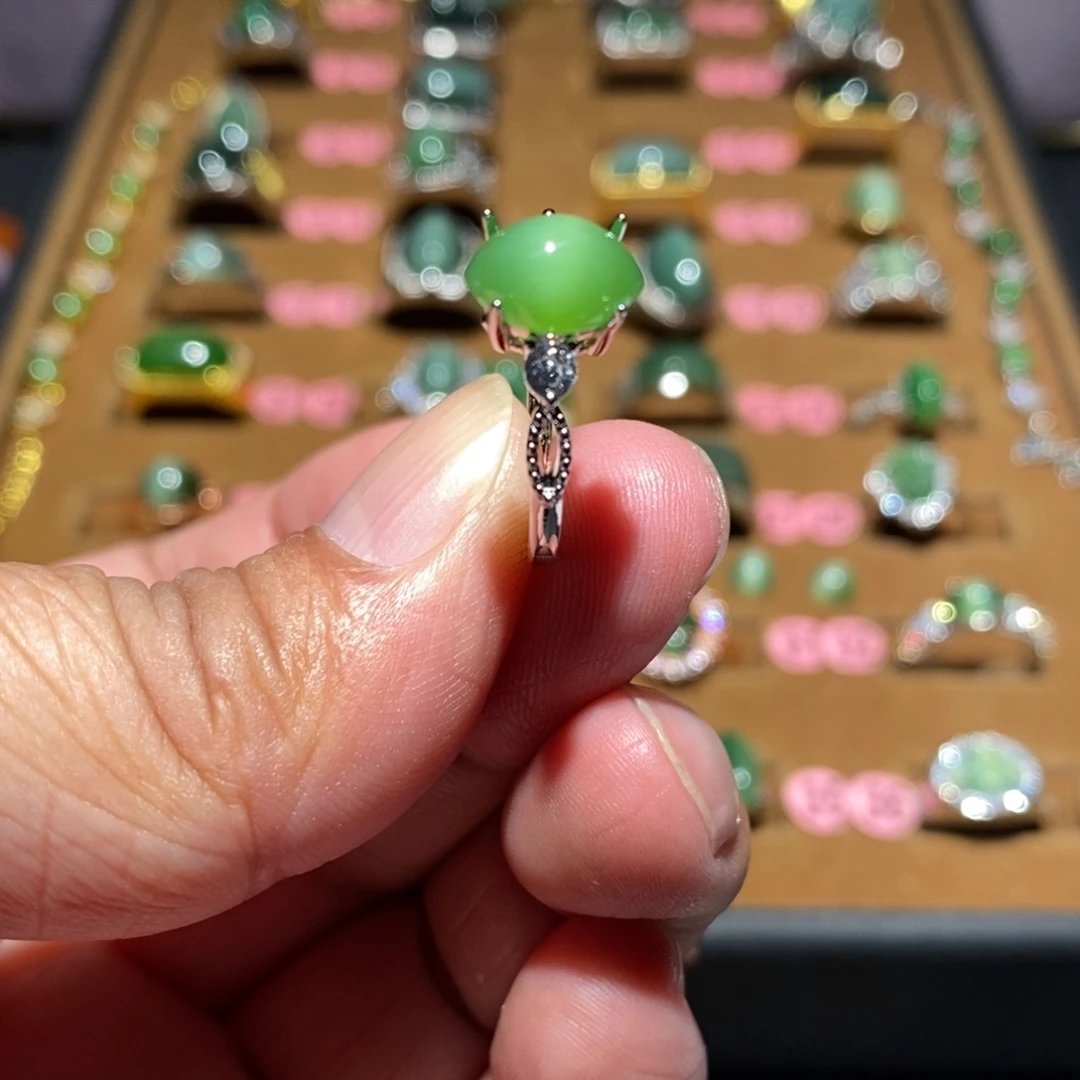 和田玉未镶嵌戒指