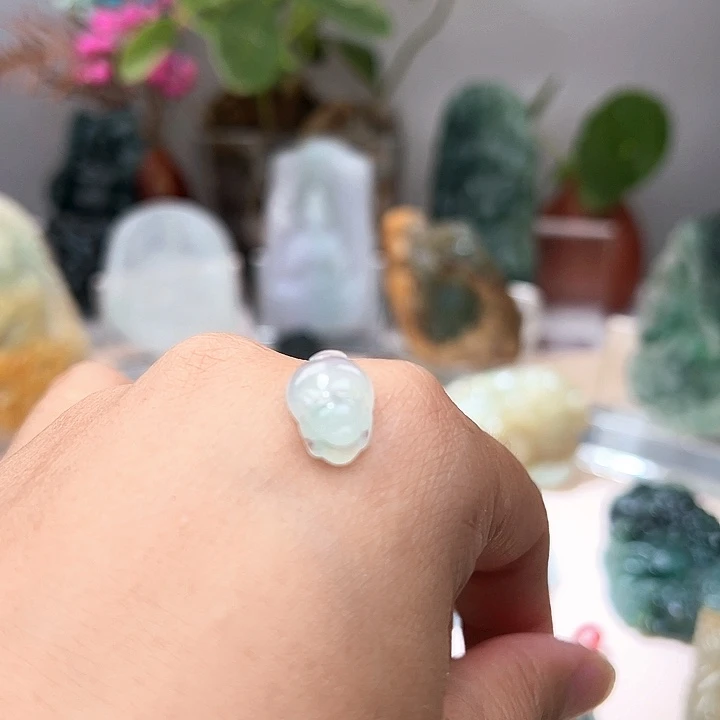 翡翠未镶嵌颈饰三脚金蝉