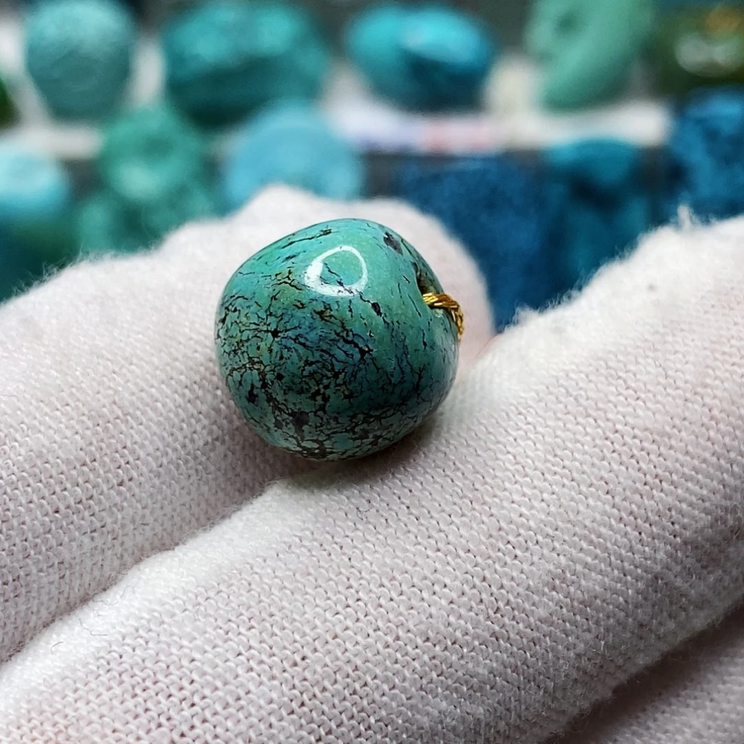 墨***雪绿松石未镶嵌天然原矿 带武汉地大证书