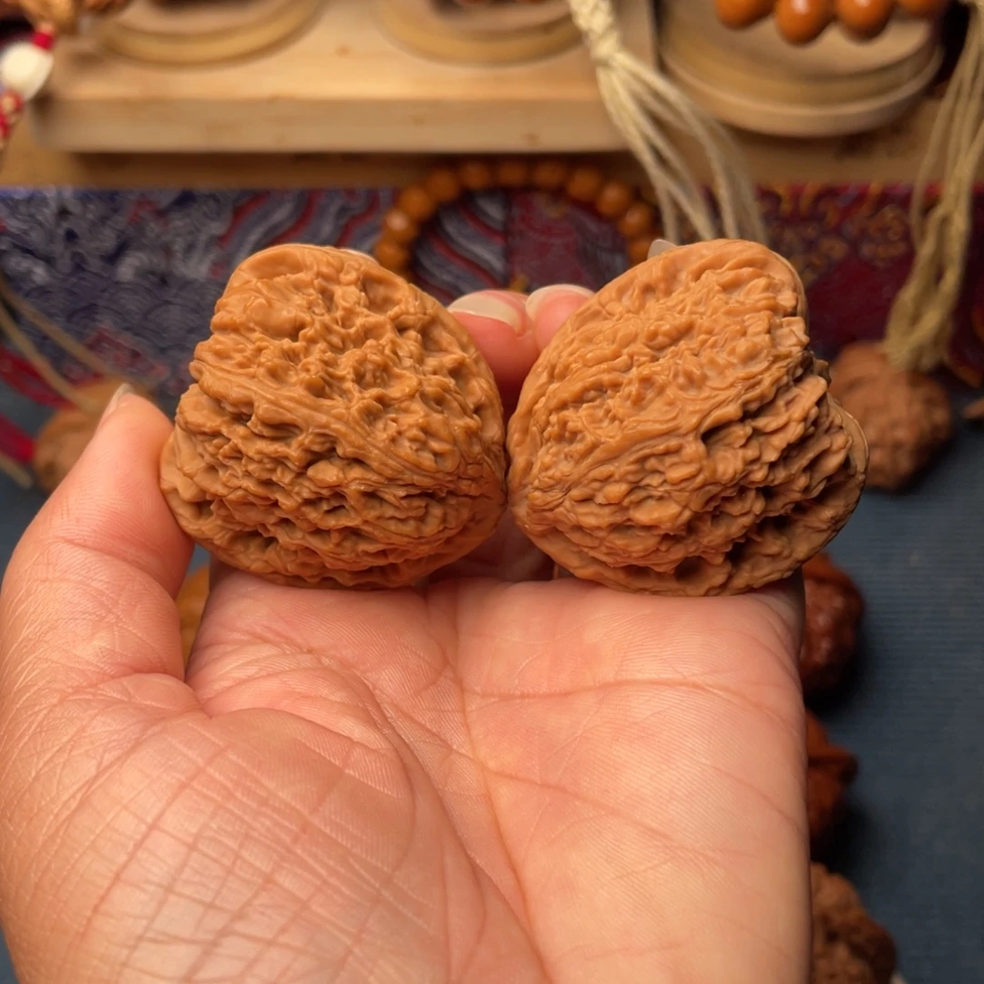 文玩核桃把件40歪南疆