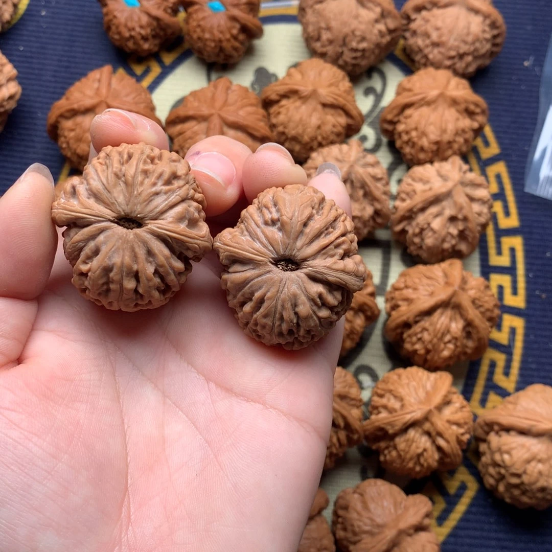 文玩核桃吊坠圆梦