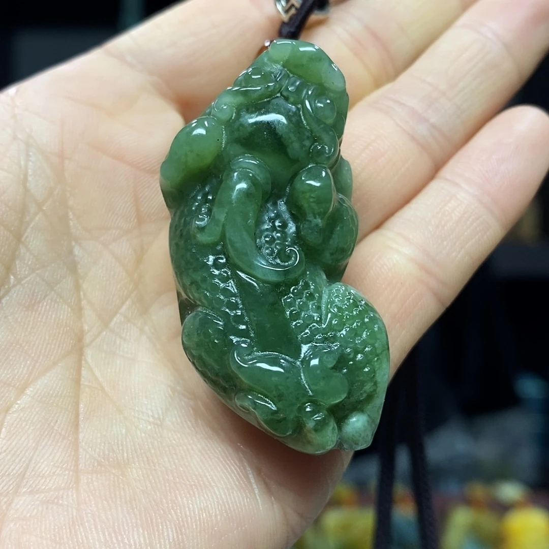 未镶嵌岫玉挂件吊坠