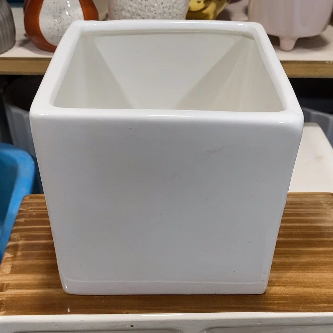 摆件陶盆有孔 瑕疵介意勿拍