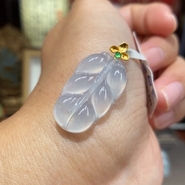 【闪购商品】颈饰18K金镶嵌翡翠33