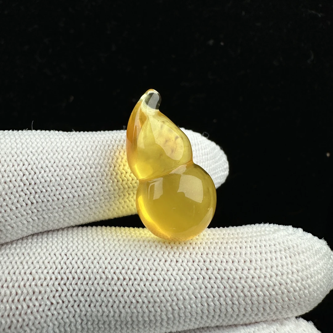 Y4261天然原矿蜜蜡 净水葫芦14x26mm 2.2克抖音基地质检发货