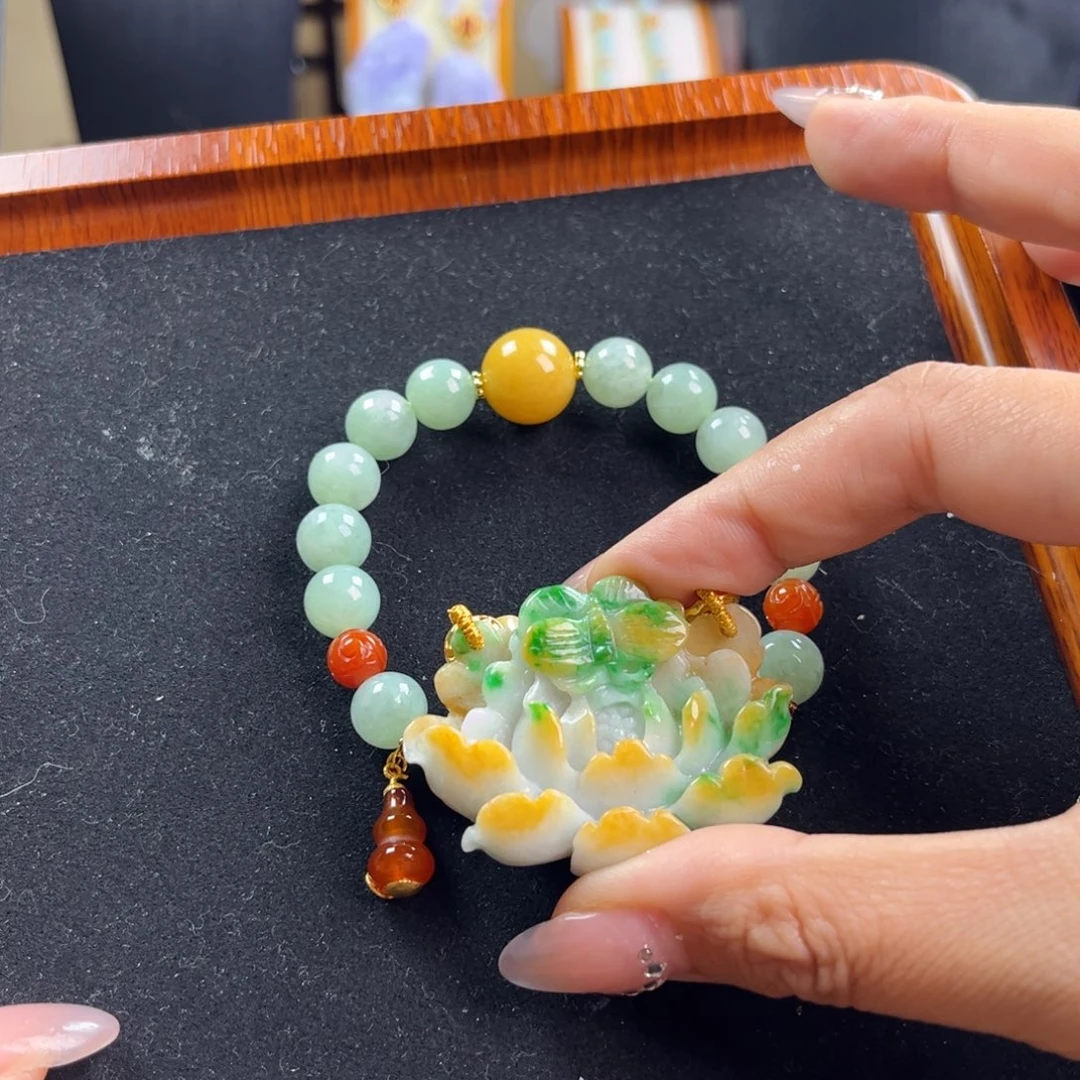颈饰未镶嵌翡翠莲花