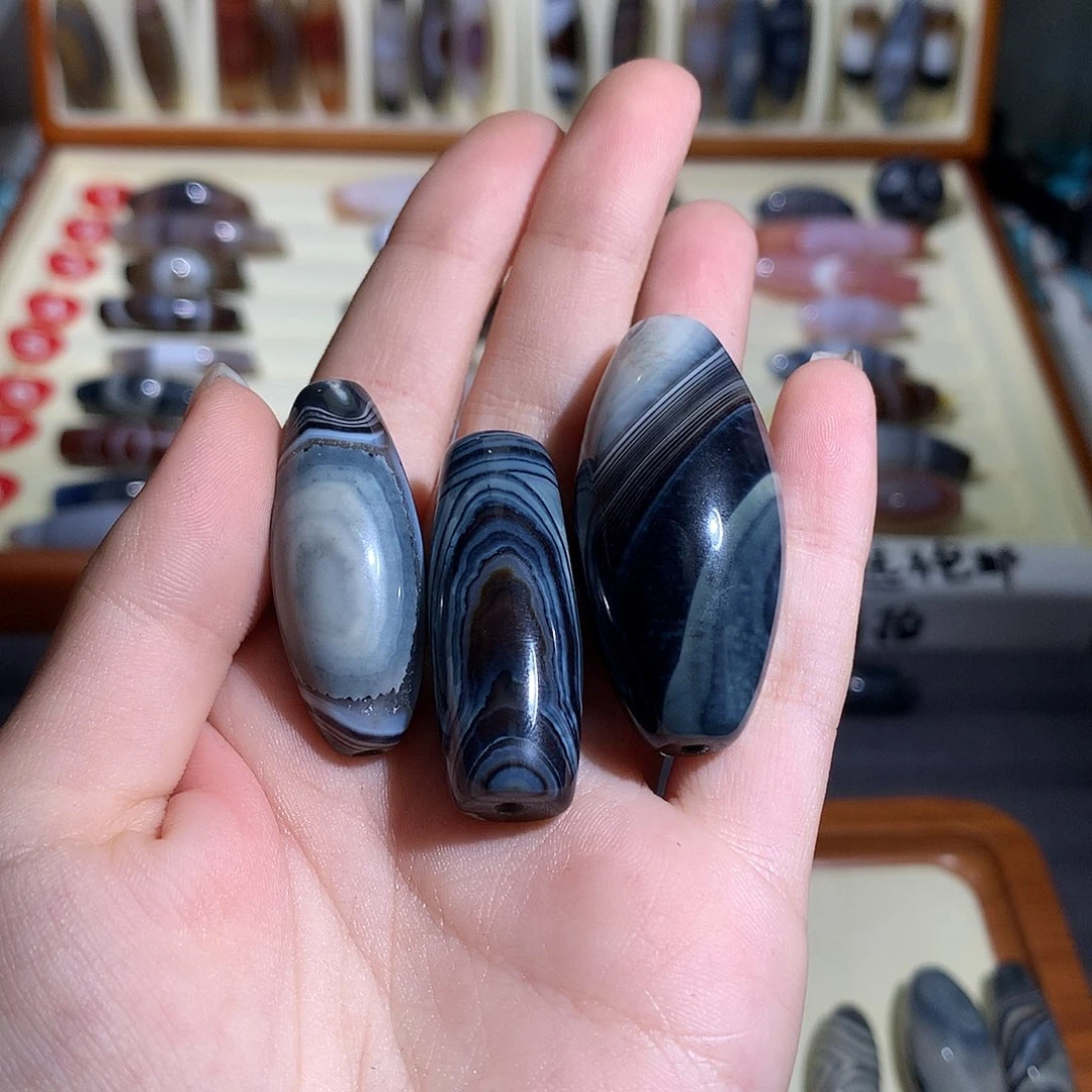 青***籽玛瑙/玉髓未镶嵌颈饰