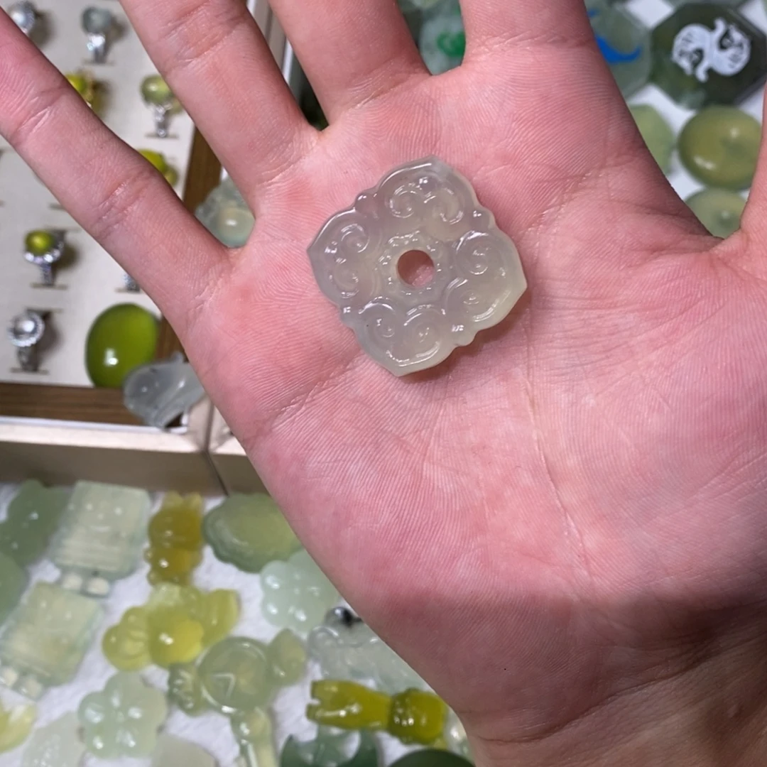 岫玉未镶嵌吊坠(不含链)