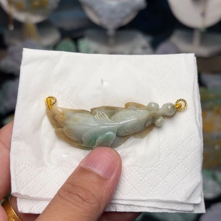 翡翠未镶嵌颈饰吊坠