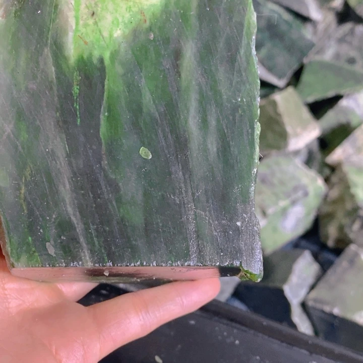 和田玉未镶嵌珠宝半成品