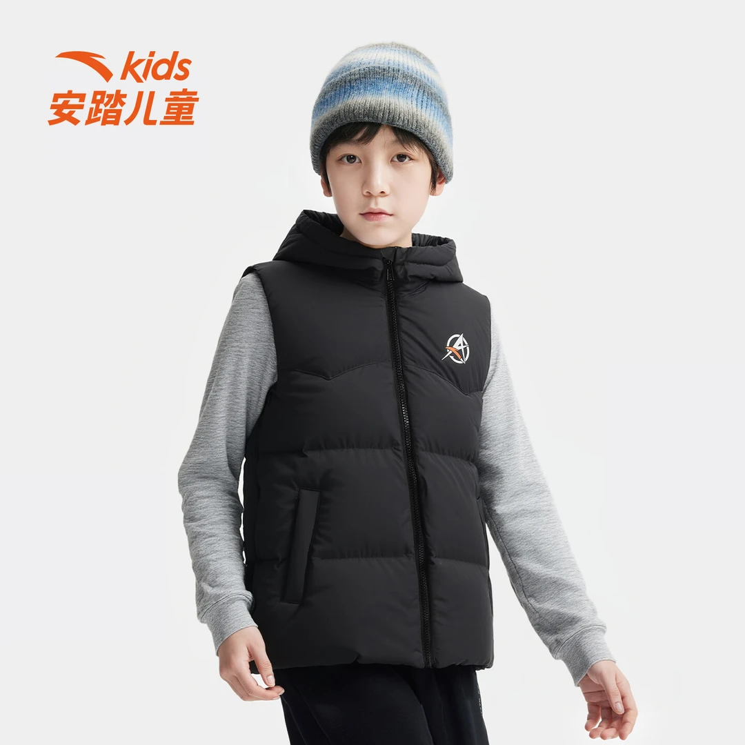 安踏儿童冬季新款男大童星火系列羽绒马甲舒适百搭保暖御寒1903