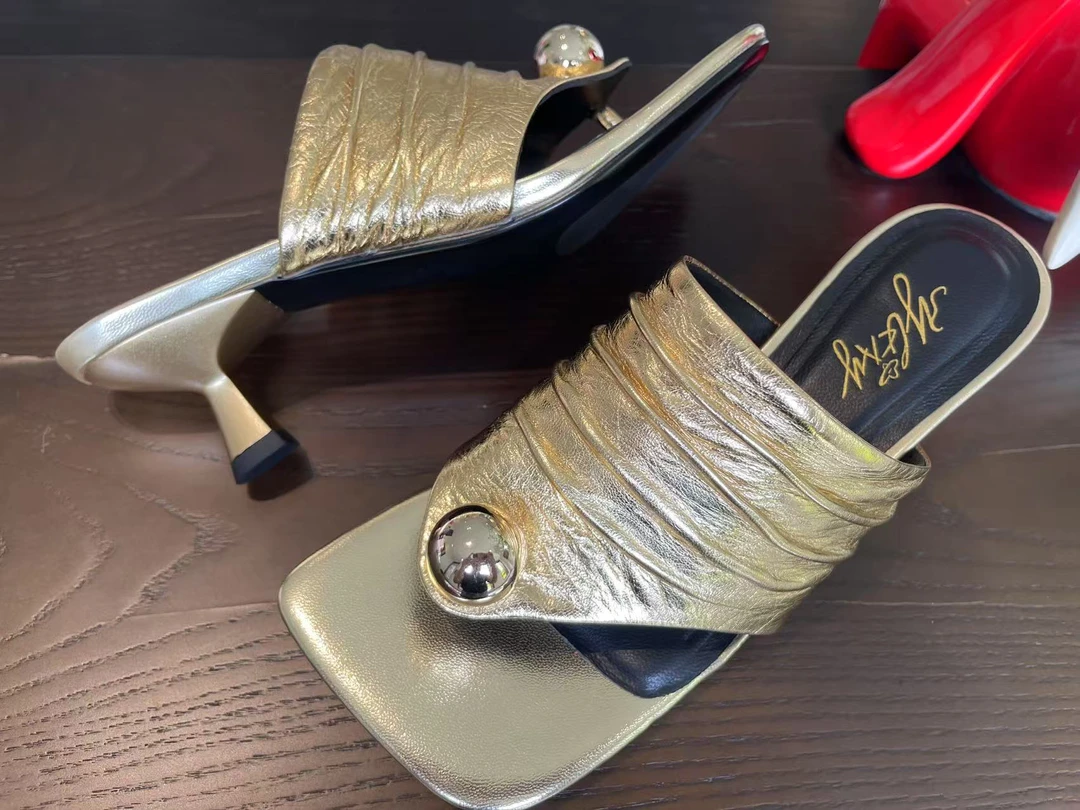 轻奢欧美夹脚拖鞋