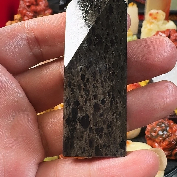 寿山石坑头虻皮冻