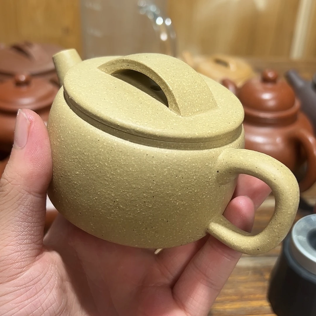 茶壶紫砂紫砂的味道很