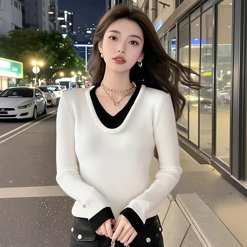 秋冬女款设计感气质假两件上衣辣妹风修身短款内搭V领针织打底衫