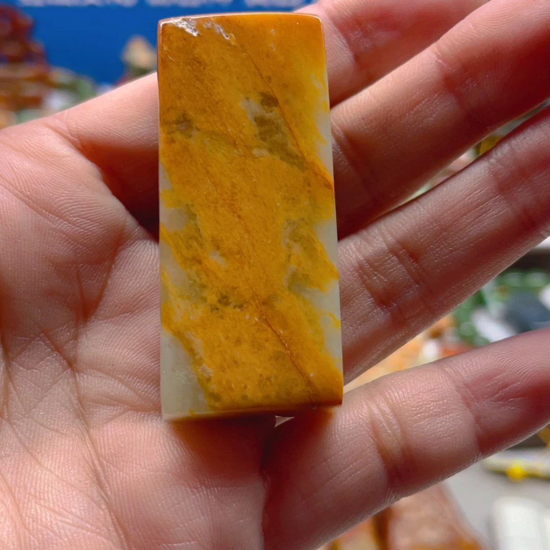 未镶嵌透闪石质玉挂件