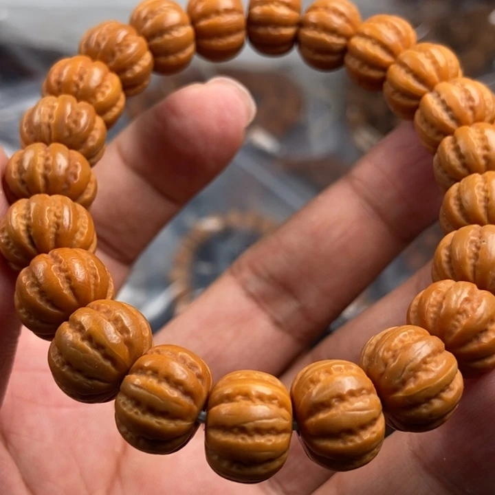 猴头核桃吊坠文玩手串