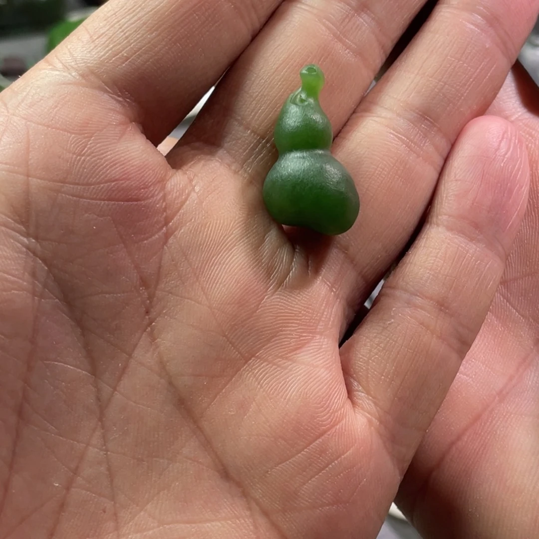 和田玉未镶嵌颈饰1*4