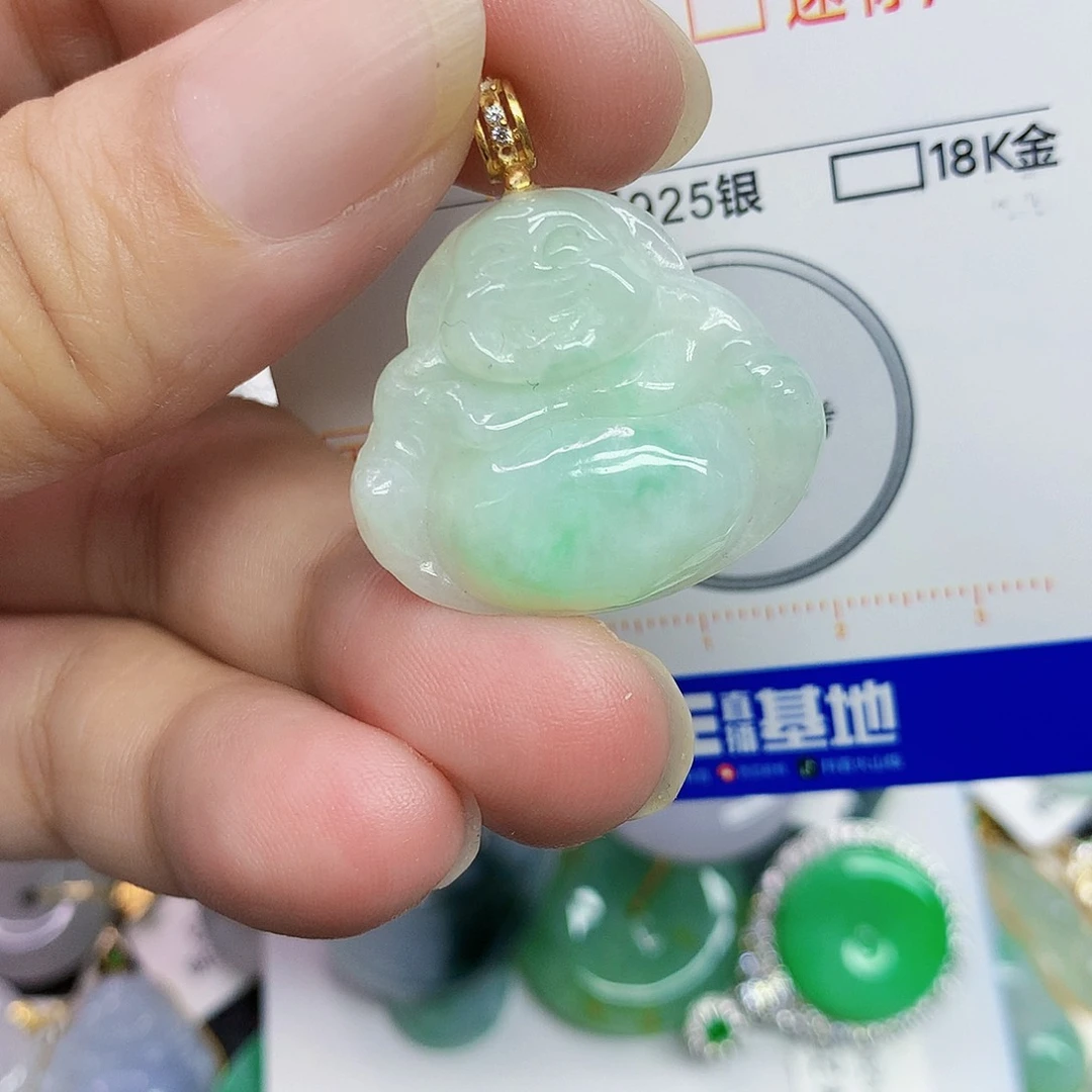 翡翠未镶嵌颈饰佛公