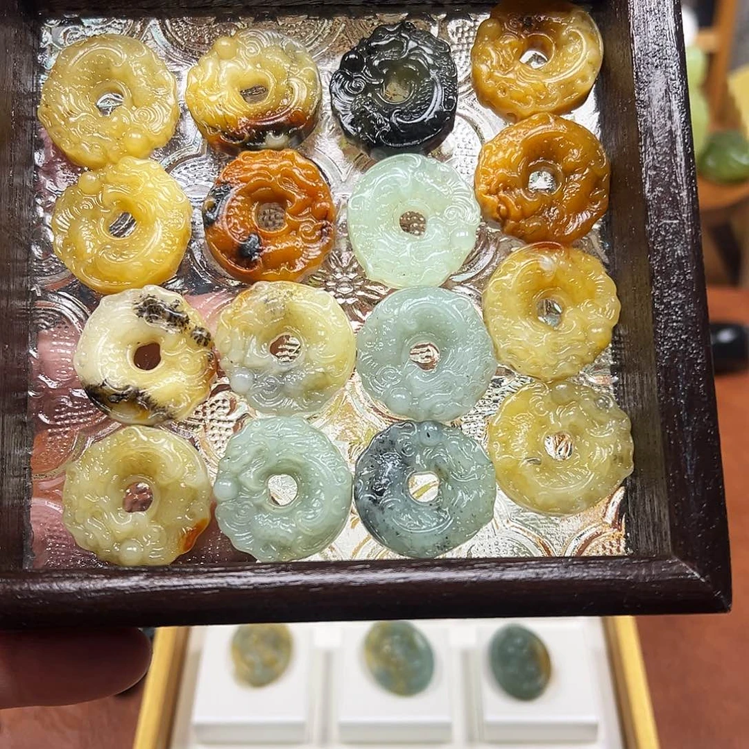 蛇纹石玉合金配饰