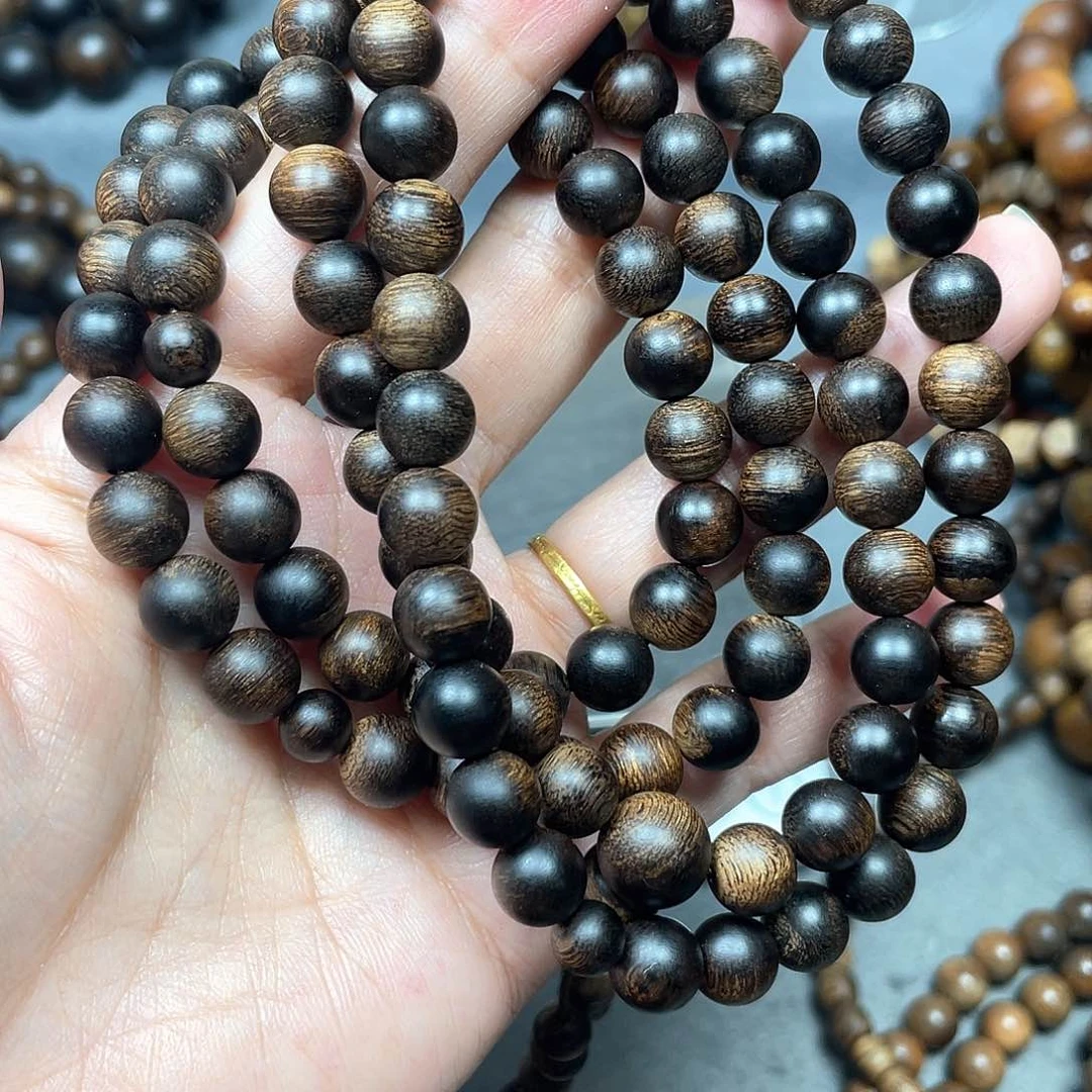 沉香手串白棋瘤疤0.8