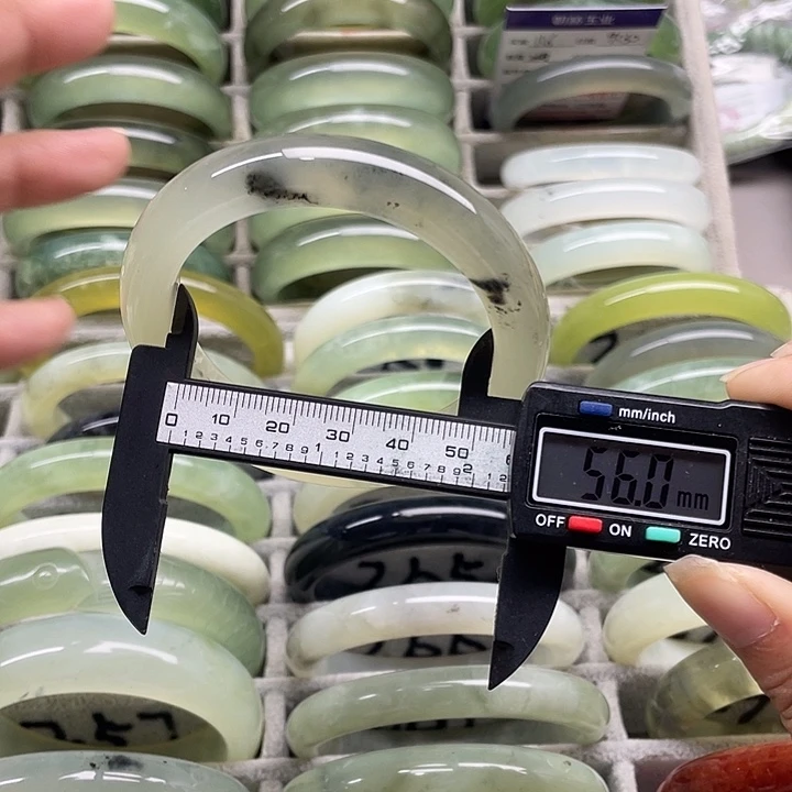 未镶嵌蛇纹石玉手镯248